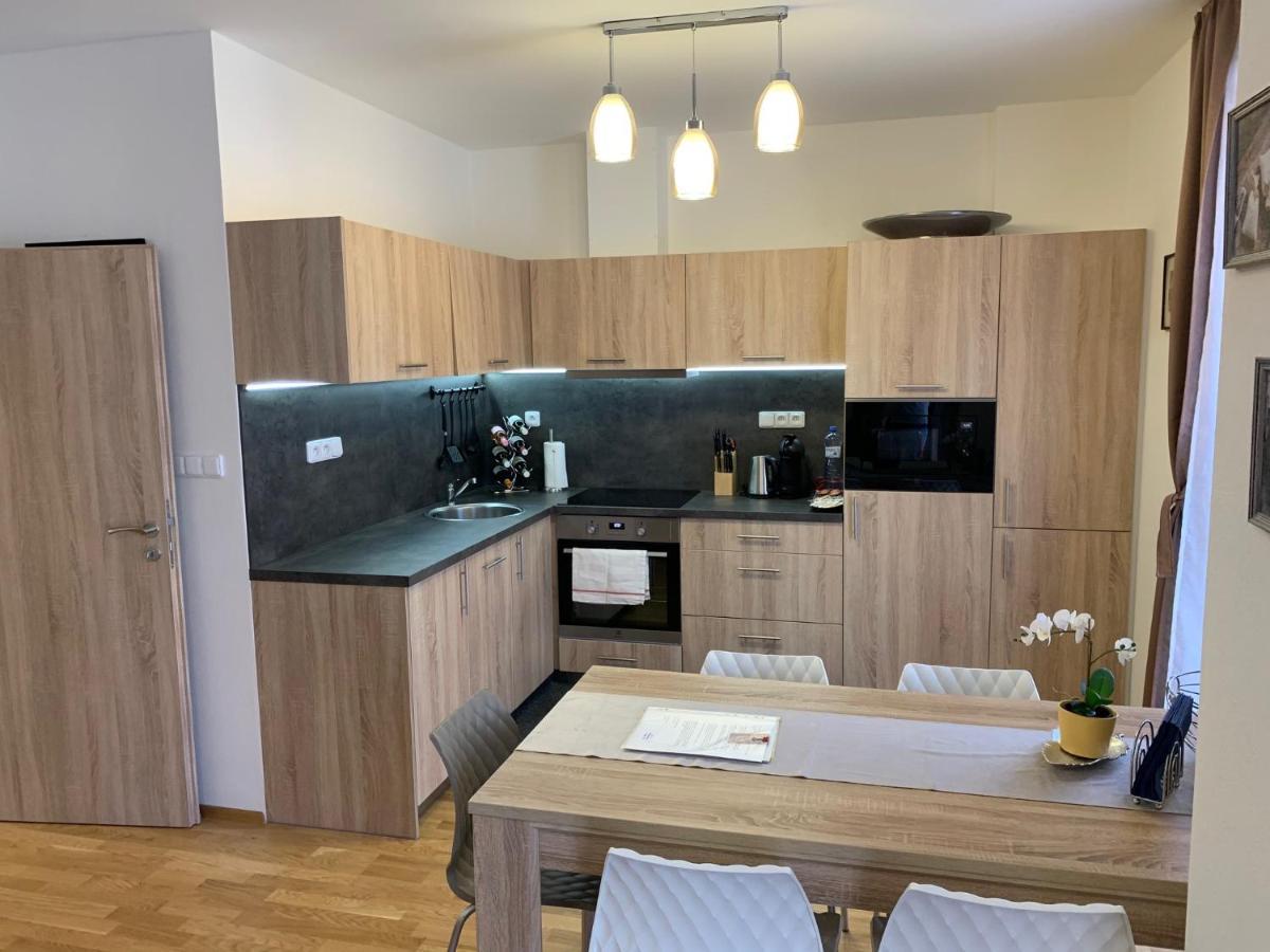 Apartmany Rezidence Klostermann & Javor เชเลซนารูดา ภายนอก รูปภาพ