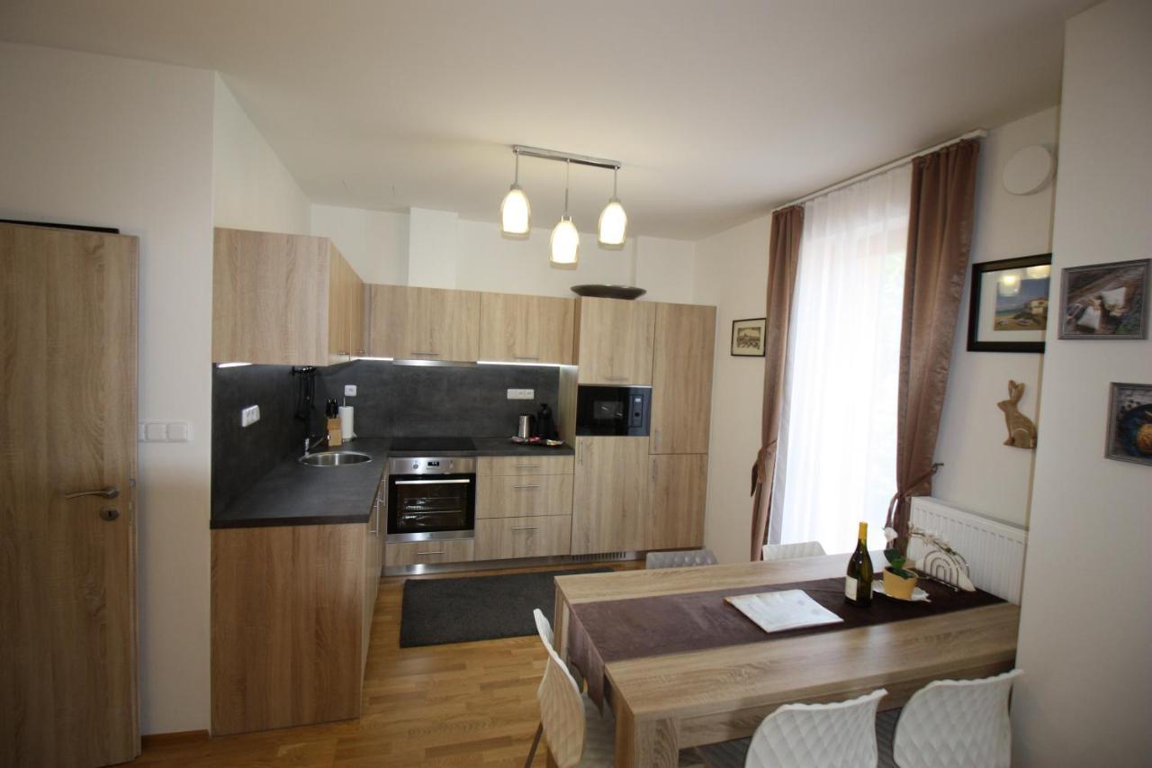 Apartmany Rezidence Klostermann & Javor เชเลซนารูดา ภายนอก รูปภาพ